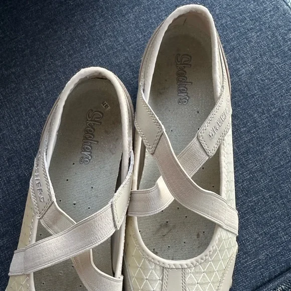 Skechers Beige Women's Athletic Shoes - Picture 6 of 10